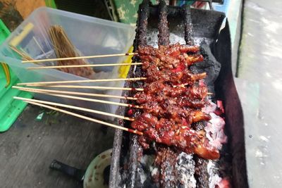 Bukan Sate Ayam, tapi Dagingnya Super Empuk, Sehat dan Berserat!