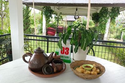 Wajib Coba! Minum Kopi Toraja Langsung di Kebunnya, Pakai Teko Jadul?