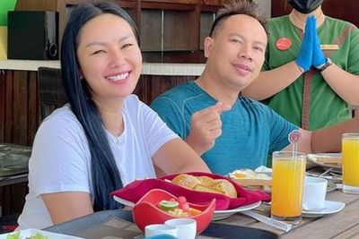 Kalina Emosi hingga Bongkar Aib Vicky Prasetyo: Malam Tahun Baruan Sama Siapa?