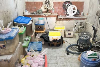 Tempat Pembuatan Obat Keras Ilegal di Cibinong Ternyata Sebuah Warung