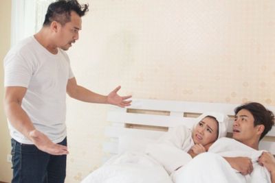 Selingkuh Sering Dibenarkan dengan Alasan Puber Kedua , Benarkah Ada Puber Kedua?