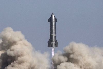 Roket SpaceX Elon Musk Akan Tabrak Bulan Usai 7 Tahun Terlunta-lunta di Ruang Angkasa