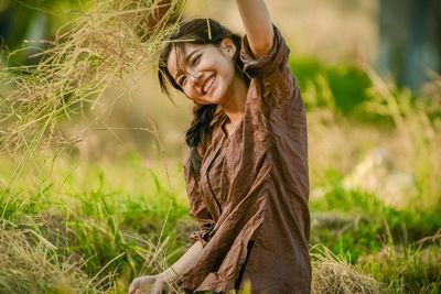 Bukan Penampilan Fisik, Ini 5 Hal yang Membuat Seseorang Terlihat Lebih Menarik