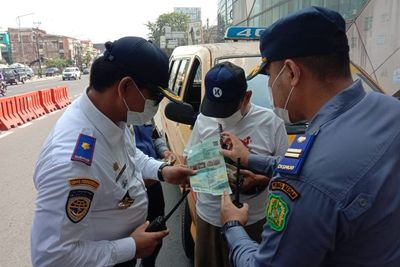 Uji Kelayakan Angkutan Umum, Dishub Medan Lakukan Razia Gabungan bersama TNI & Polri 