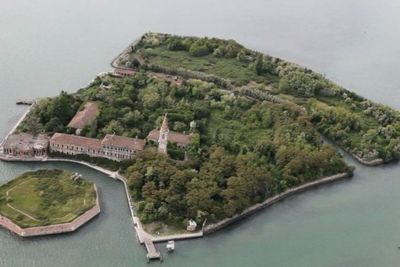 Adu Nyali ke Poveglia, Pulau Berhantu yang Dulunya Digunakan sebagai Kuburan Massal