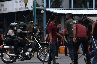 Panik Dikejar Polisi, Pelaku Tawuran di Jaksel Sampai Terjatuh dari Motor