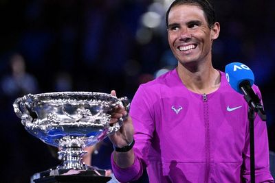 FOTO: Rafael Nadal Juara Australian Open 2022, Ukir Rekor 21 Gelar Grand Slam