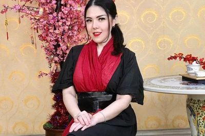 Kasus Covid-19 Melonjak, Tina Toon Rayakan Imlek dengan Keluarga Lewat Zoom