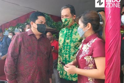 Sambangi Wihara Dharma Bhakti, Erick Thohir Ingatkan Prokes di Perayaan Imlek