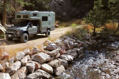Bikin RV Mirip EarthRoamer Jason Momoa Telan Dana Rp 10 Miliaran