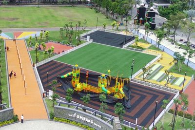 Ada Playgroundnya, Ini Alun-alun Kota Santri Bukan di Luar Negeri!