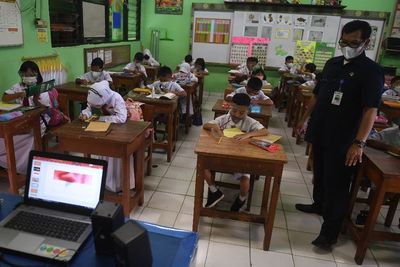 Kemendikbudristek Tolak Usulan Anies, PTM di Jakarta Tidak Jadi Dihentikan Sebulan