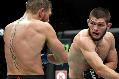 Khabib Kenang Kerusuhan Usai Kalahkan McGregor: Ditelepon Putin dan Dijaga 300 Polisi