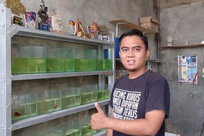 Belajar dari YouTube Modal Rp100 Ribu Penjual Ikan Cupang Cuan Rp20Juta Sebulan!