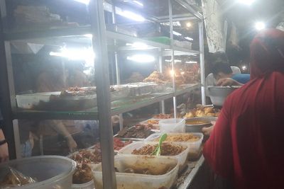 Nasi Uduk Pasar Thomas, Dicintai Kurir Ekspedisi Hingga Ivan Gunawan dan Ramzi!