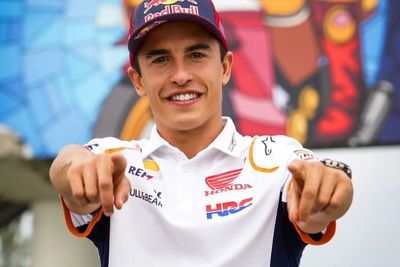 Potret Selfie Marquez Saat Tiba di Lombok, Banjir Komentar Netizen Indonesia