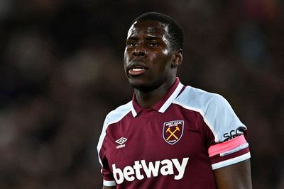 Dikecam Netizen usai Tendang Kucing Peliharaan, Kurt Zouma: Saya Minta Maaf