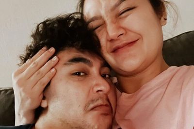 Umumkan Sembuh dari Covid-19 Varian Omicron, Siti Badriah dan Suami Langsung Asyik Joget