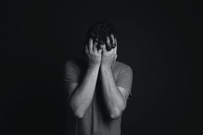 Jaga Kesehatan Mental selama Pandemi COVID-19 dengan Beberapa Tips Ini
