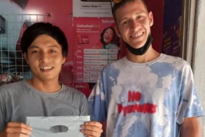 Tiba di Mandalika, Fabio Quartararo Terciduk Beli Kartu di Konter HP