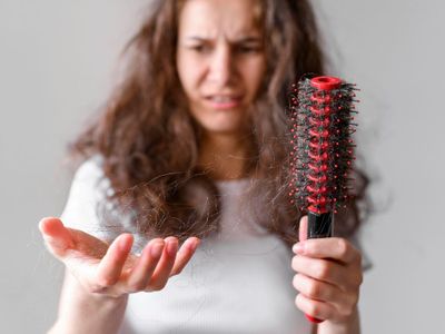 Hati-hati! Rambut Rontok hingga Gampang Marah Bisa Jadi Tanda Kekurangan Vitamin D, Lho