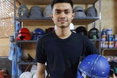 Cowok Ganteng Ini Buat Helm Star Wars Laris Manis di Luar Negeri, Penghasilannya Dollar!