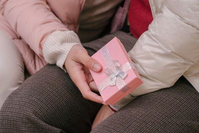 12 Kado Valentine yang Romantis untuk Pacar dan Sahabat