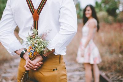 Asal Usul Tradisi Memberikan Bunga di Hari Valentine, Berawal dari Kerajaan Swedia