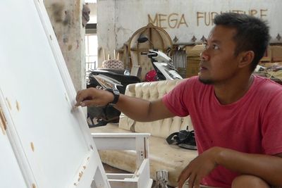 Kisah Sukses Buka Jasa Reparasi Barang Bekas Tembus Pasar Italia dan India