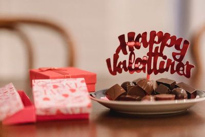 Selalu Dijadikan Hadiah, Ternyata Ini Alasan Kenapa Cokelat Identik dengan Hari Valentine
