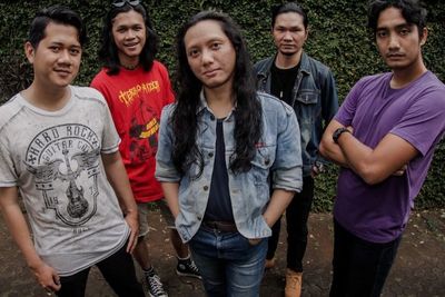 TERMINA Ajak Nostalgia dengan Rock Nuansa 80-an Lewat Single Debut Manusia Biasa