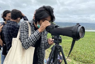 Menghitung Burung Air di Tengah Menyusutnya Lahat Habitat Mereka