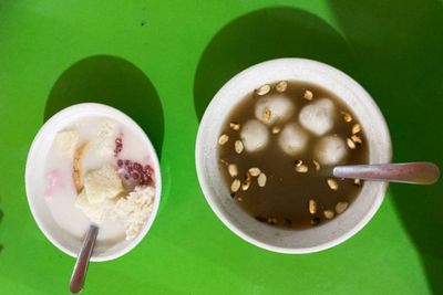 Dulunya Jualan Depan Toko Jam, Minuman Ini Eksis Sejak Zaman Kemerdekaan! Apa Rahasianya?