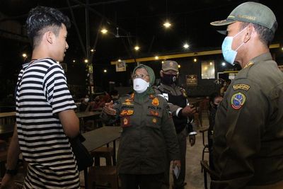 Satpol PP DKI Sebut Pelanggaran Prokes Paling Banyak Ada di Tempat Usaha