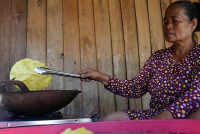 Cuma dari Singkong, Sehari Laku 100 Bungkus! Di Daerahmu Namanya Apa?