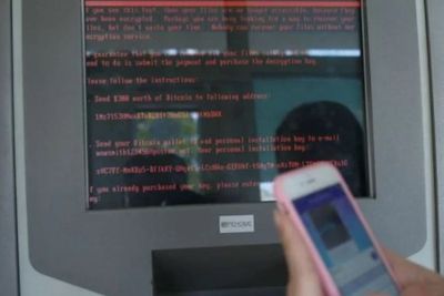 Situs Kementerian dan Bank Ukraina Kena Serangan Siber, Mungkinkah Ulah Rusia?