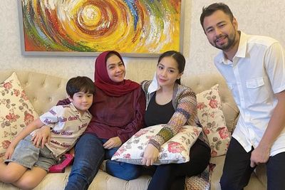 Mama Rieta Tulis Pesan Menyentuh ke Raffi Ahmad dan Nagita Slavina yang Berulang Tahun