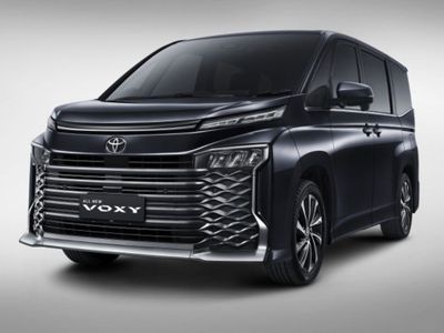 Intip Harga Toyota Voxy Terbaru di Penghujung Tahun 2025, Masih Layak Gak untuk Bawa Keluarga?