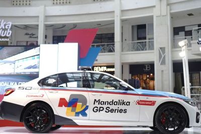 BMW 330e M Sport, jadi Safety Car Resmi MotoGP Mandalika 2022