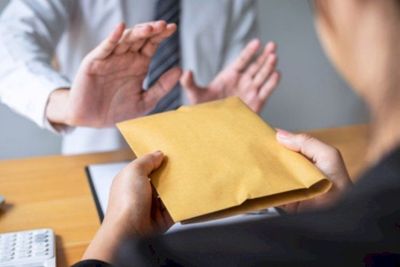 Ibu di Cirebon Lapor Kasus Korupsi Malah Jadi Tersangka, Polisi Sebut Ikut Berperan