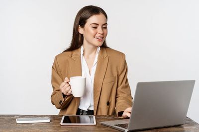 Enggak Butuh Orang Lain, 4 Zodiak Ini Suka Mengurus Bisnis Sendiri