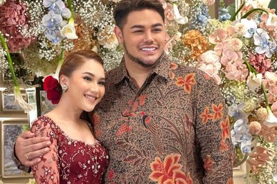 Foto Bak Pengantin Baru, Ivan Gunawan ke Ayu Ting Ting: Aku Selalu Berdiri di Sisimu
