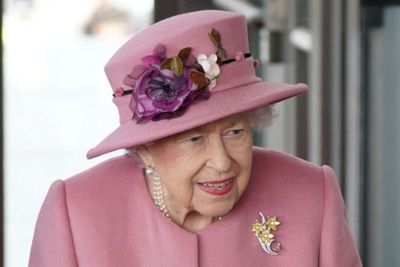 Ratu Elizabeth Positif Covid-19 dengan Gejala Ringan Mirip Flu
