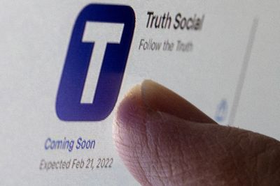 Baru Rilis, Aplikasi TRUTH Milik Donald Trump Rajai App Store