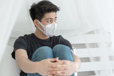 Beda dengan Indonesia, di Inggris Orang yang Positif COVID-19 Tak Wajib Isolasi Diri