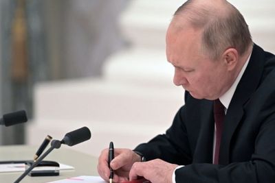Caplok Ukraina Timur & Akui Kemerdekan, Putin: Ukraina Miliki Ikatan Darah dengan Rusia