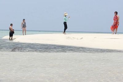 Pulau Tak Berpenghuni Mirip Maldives, Pesona Lautnya Bikin Gagal Fokus!
