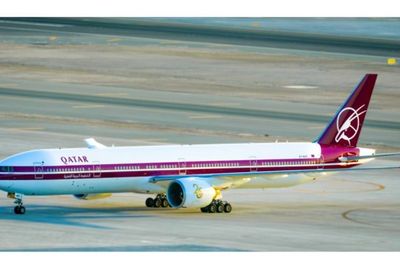 Qatar Airways Rayakan Ulang Tahun ke-25 dengan Menghadirkan Pesawat Levery Retro Unik