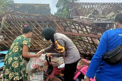 500 Rumah di Gunungkidul Hancur Diterjang Angin, Warga: Atap Rumah Saya Terbang!