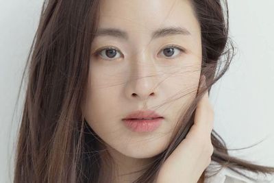 8 Potret Menawan Kang Sora yang Dapat Tawaran Bintangi Drama Can We Be Strangers?